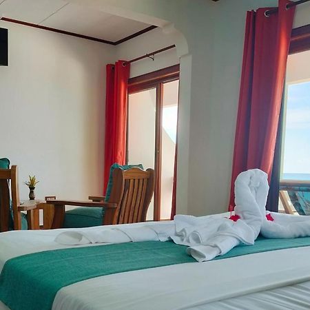 Mt Seaside Apartment ラ・ディーグ島 エクステリア 写真