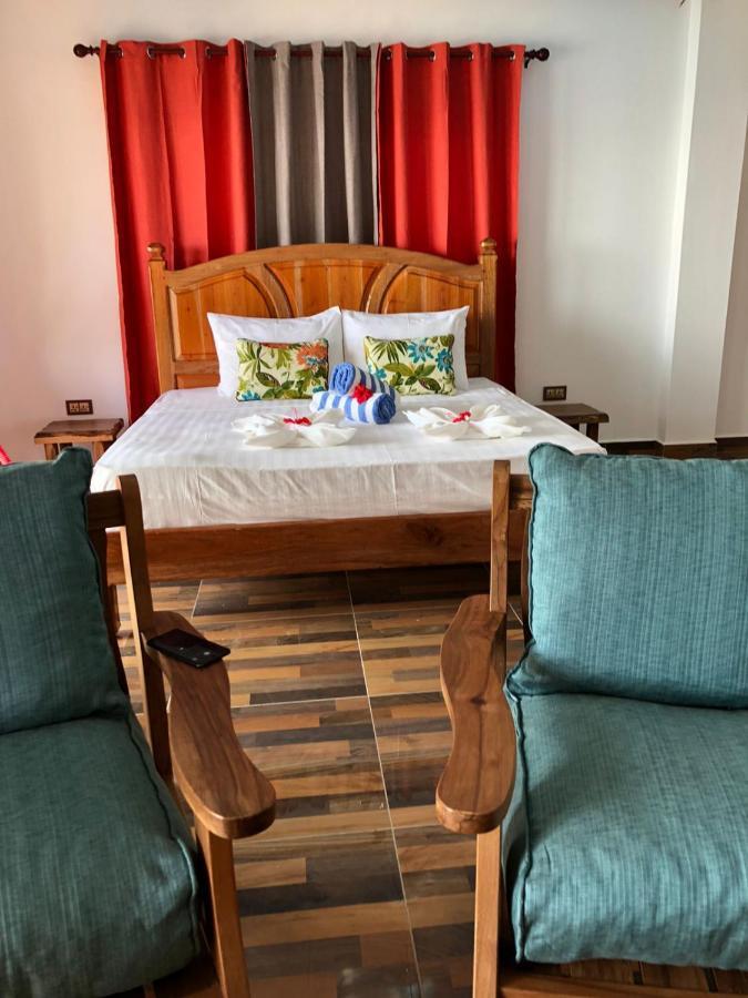 Mt Seaside Apartment ラ・ディーグ島 エクステリア 写真