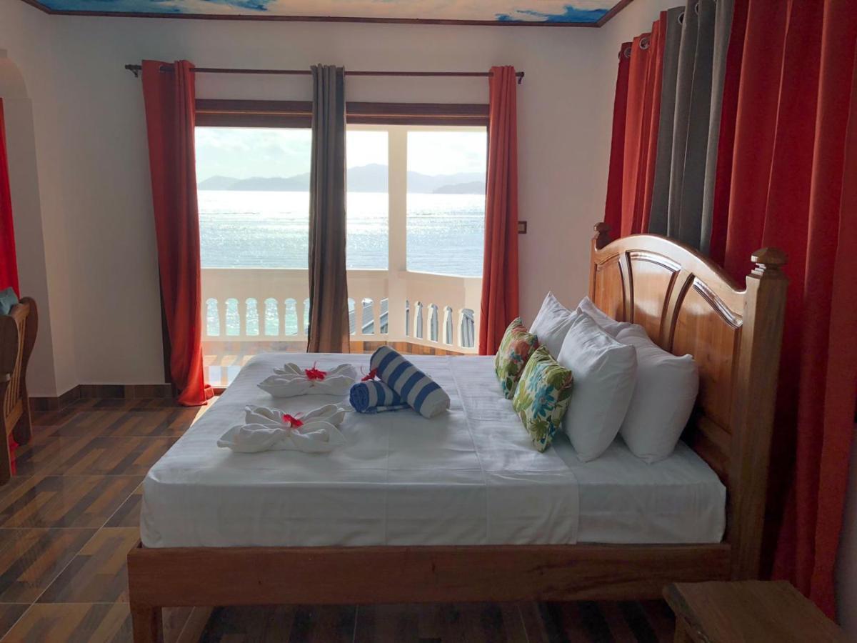 Mt Seaside Apartment ラ・ディーグ島 エクステリア 写真